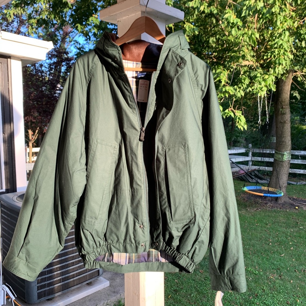 Men’s medium Nautica bomber jacket